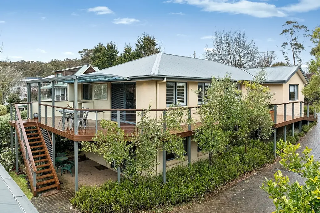 43 Edward Parade, Wentworth Falls, NSW 2782