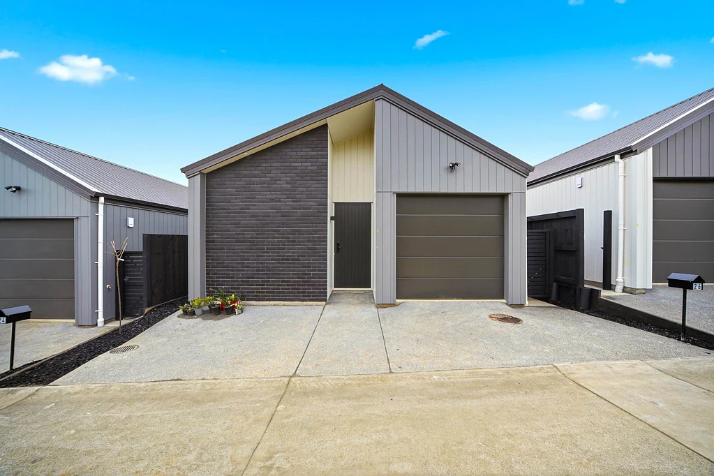 Pukekohe 3Moenga Brand New with Double Garage – Move In Now!