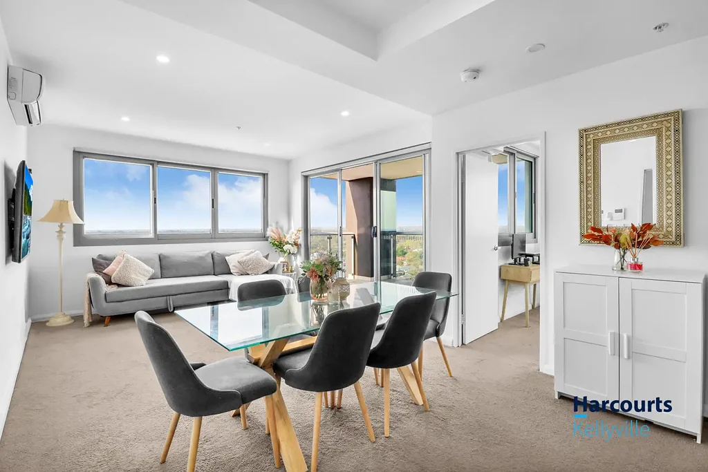 Blacktown 2Zimmer A stunning 2 bedroom, 2 bathroom, city view apartment in the heart of Blacktown.