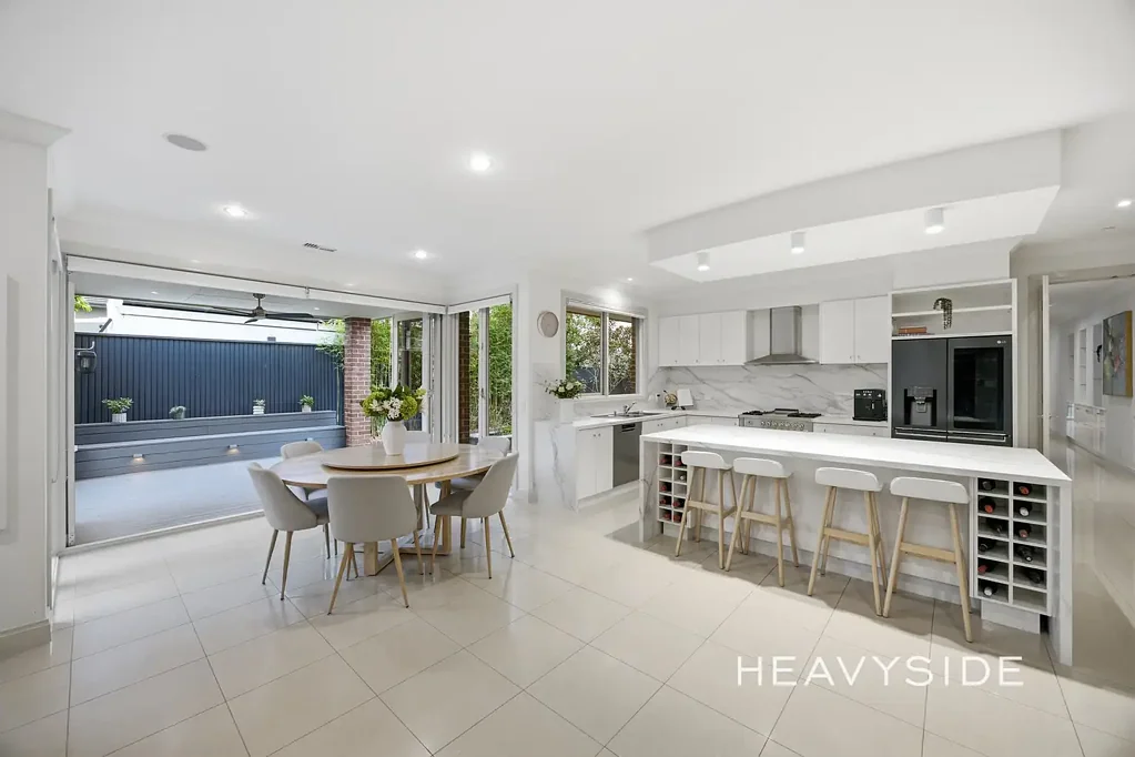 Box Hill South 4બેડરૂમ Exceptional Space with a Luxurious Poolside Lifestyle