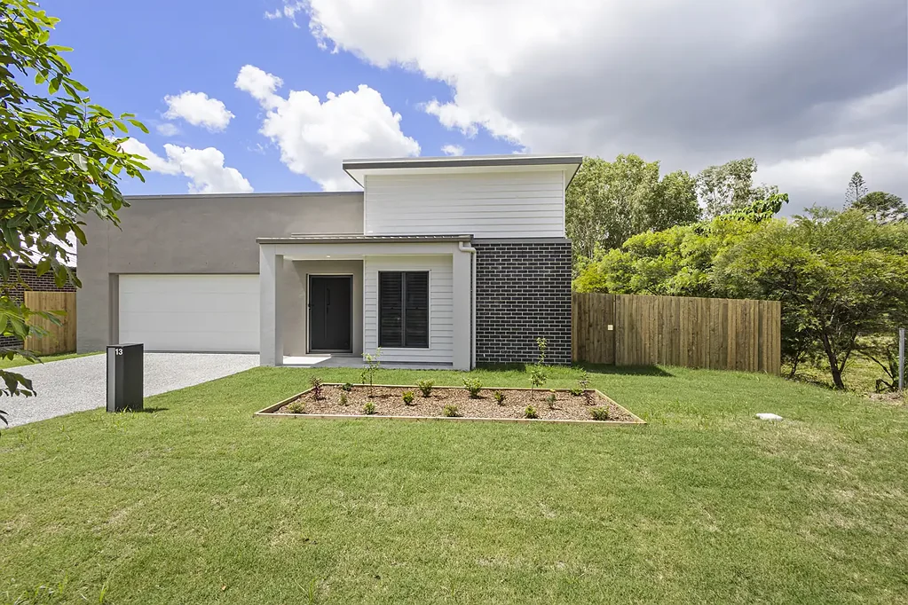Hinterland Serenity Meets Modern Family Living in Burnside