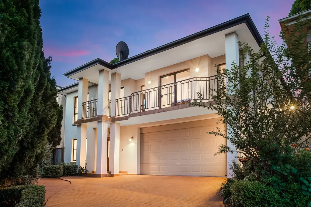 16 Mangalore Drive, Winston Hills, NSW 2153