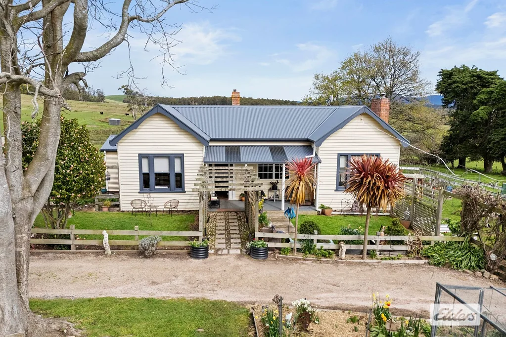 Latrobe ACREAGE ONLY MINUTES TO TOWN