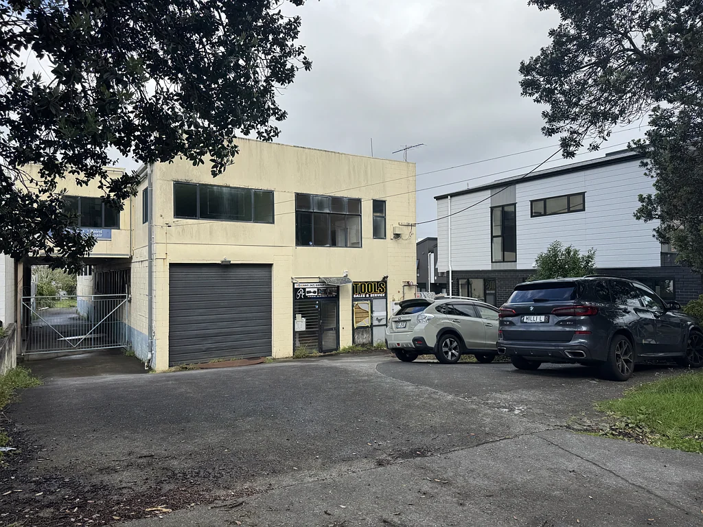 Onehunga Automotive Workshop in Onehunga – For Lease