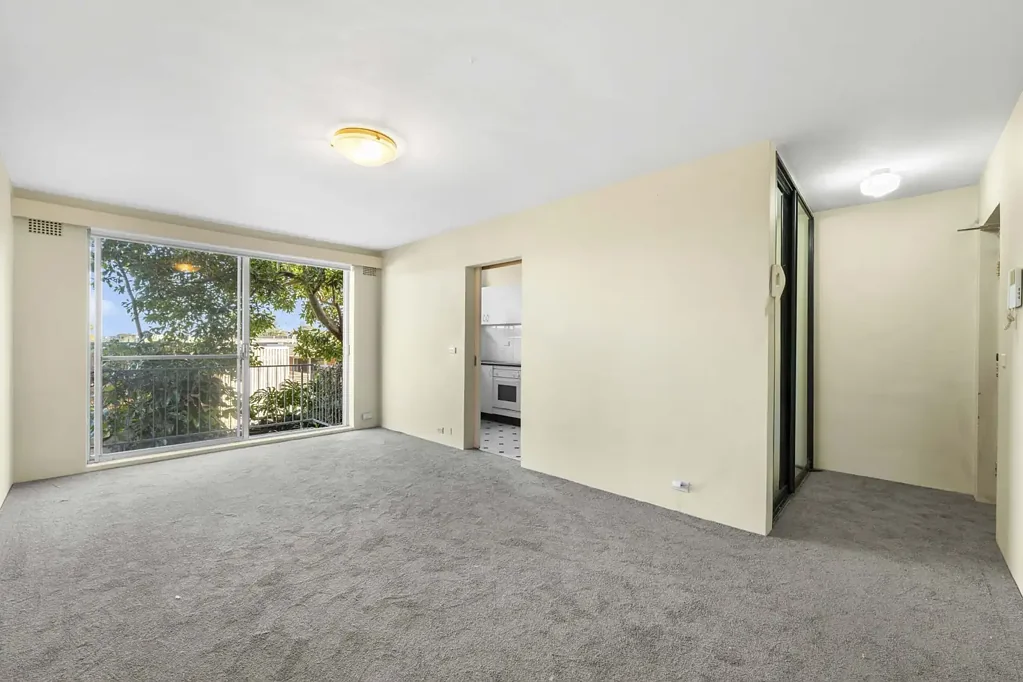 Private and Spacious 2 Bedroom Apartment with Views..