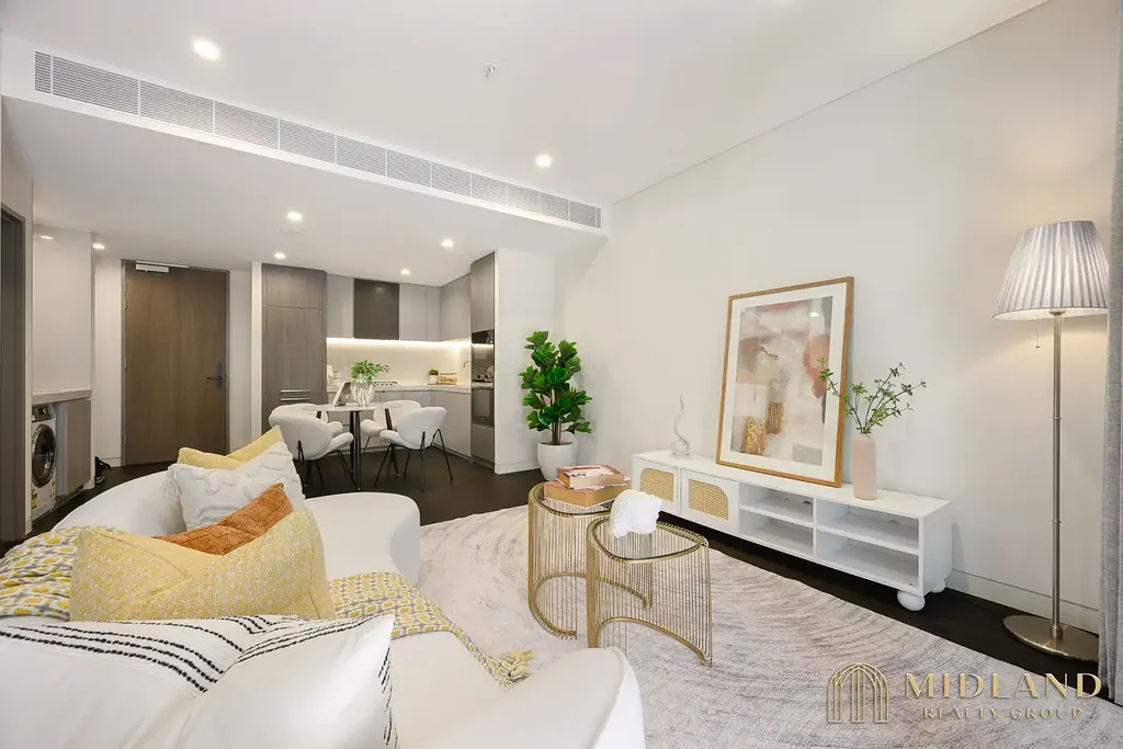 St Leonards 1chambre Oversized One Bedroom + Study with Expansive Courtyard Living