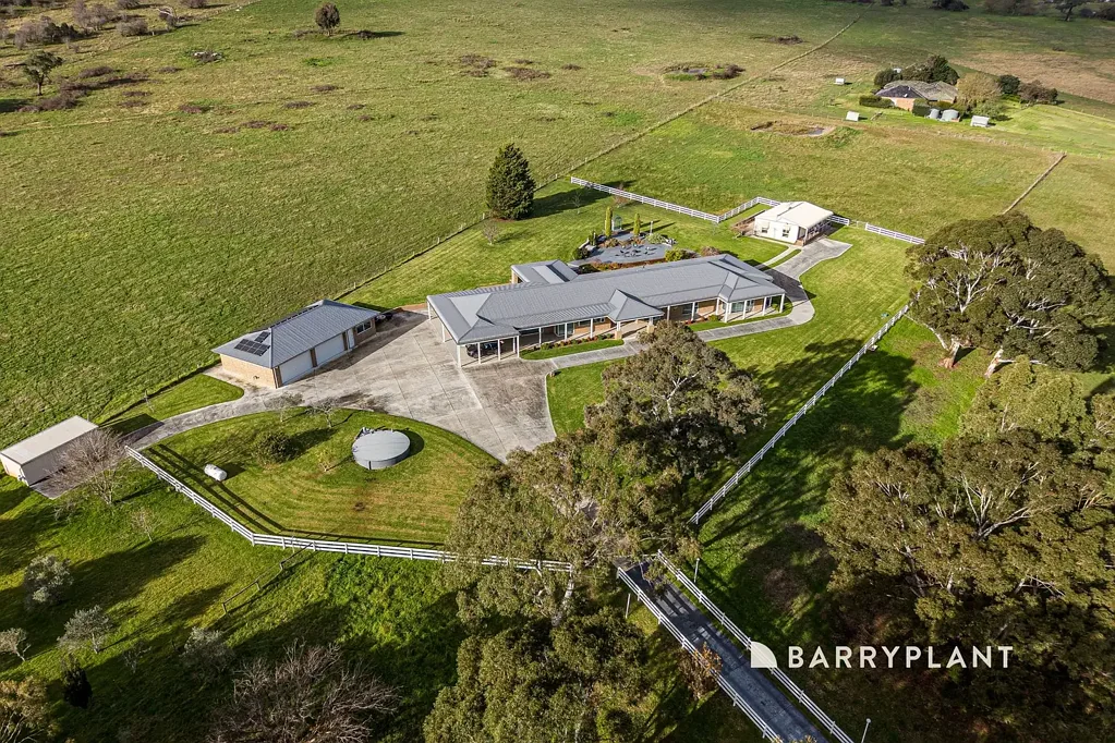 Lysterfield 6غرفة نوم A Once-in-a-Lifetime Luxury Lifestyle Estate on approx. 17.7 acres