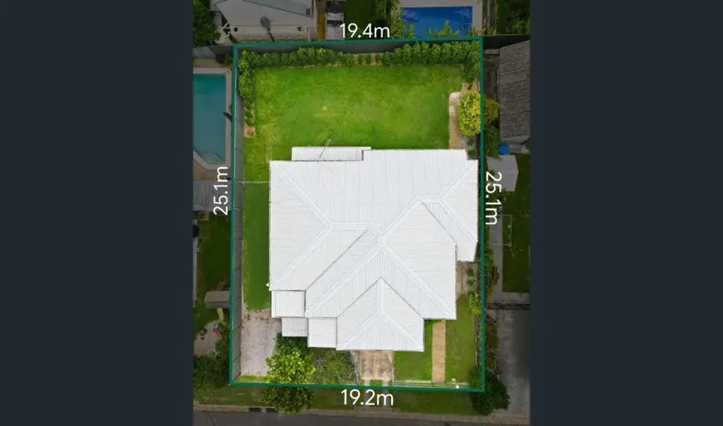 Margate 3房 Margate premium位置 521㎡高地地块 远眺Moreton Island 自然光线充沛 宽阔临街面 步行达滨水区 高增长海滨口袋 PRIME COASTAL POSITION WITH VIEWS AND ENDLESS POTENTIAL