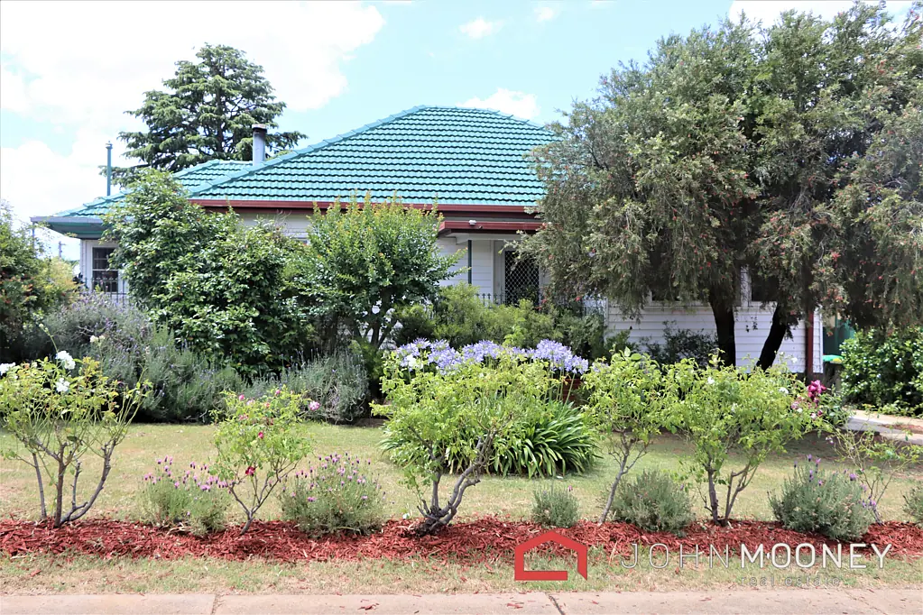 Ashmont 5Phòng ngủ Great Investment Opportunity!