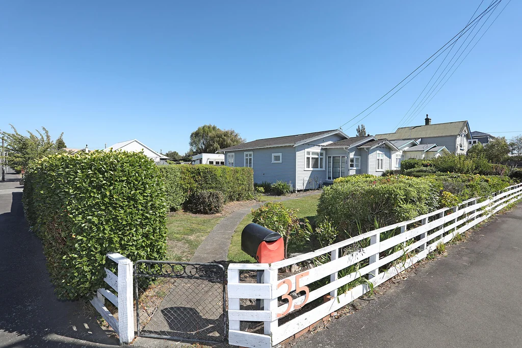 Marton 2 Bedroom Character, Comfort & CBD Convenience