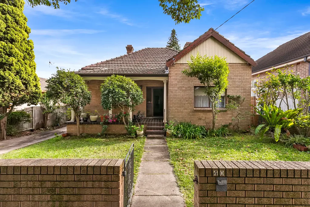 Haberfield 3침실 Timeless Character with Exceptional Potential