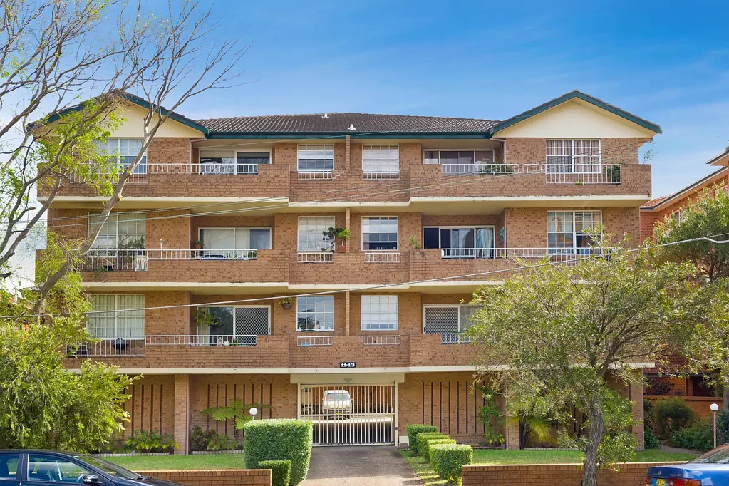 Beautifully Presented First-Floor Apartment in Prime Location