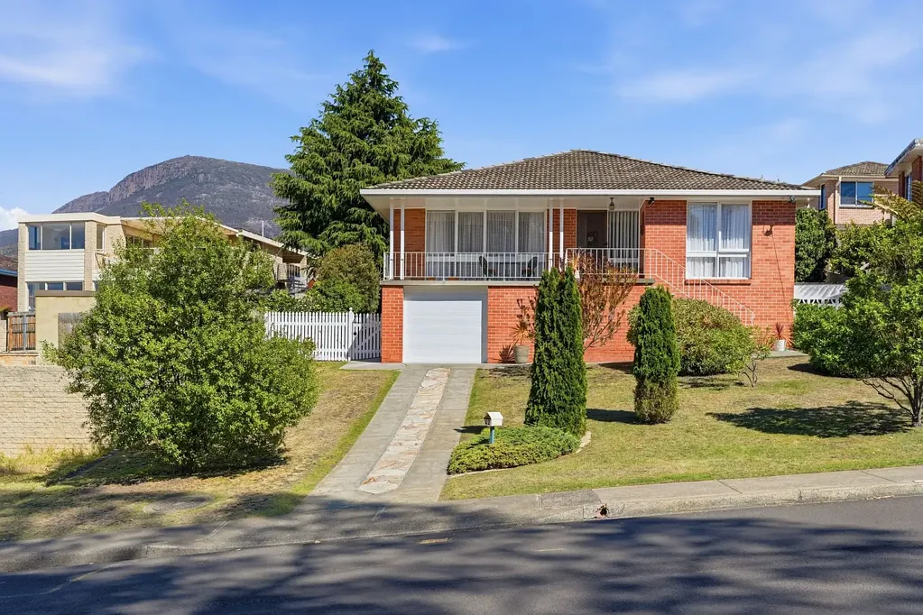 42 Girrabong Road, Lenah Valley, TAS 7008