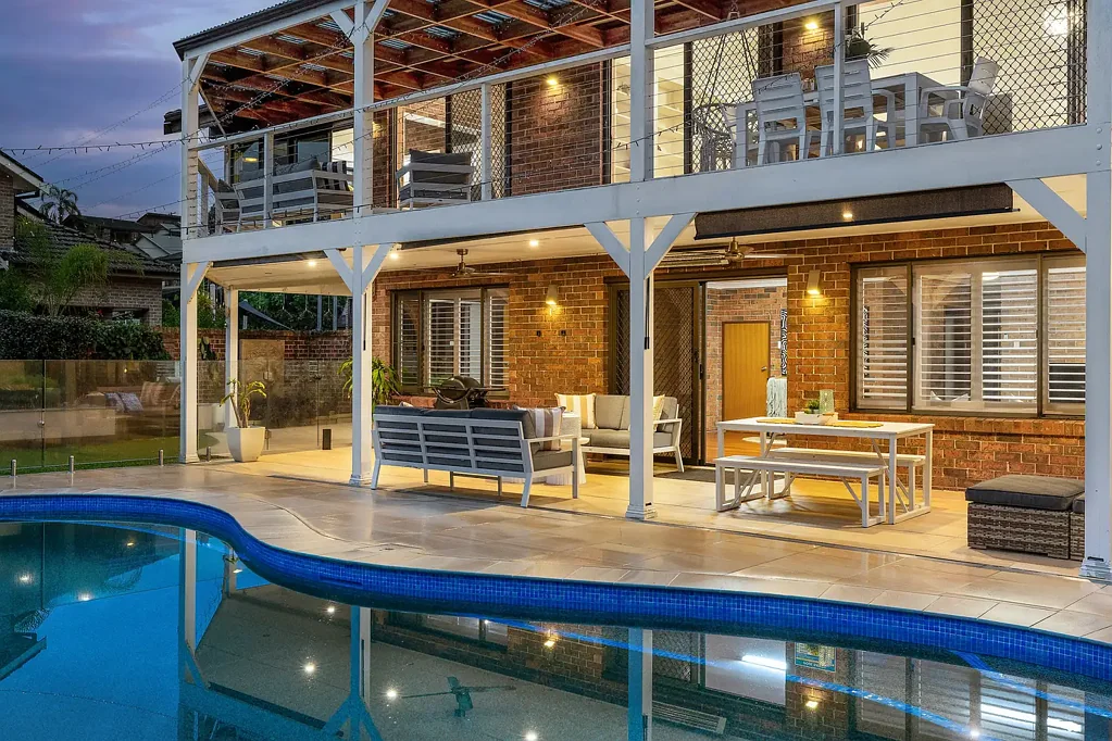 Picnic Point 4Moenga Family entertainer within serene riverside enclave