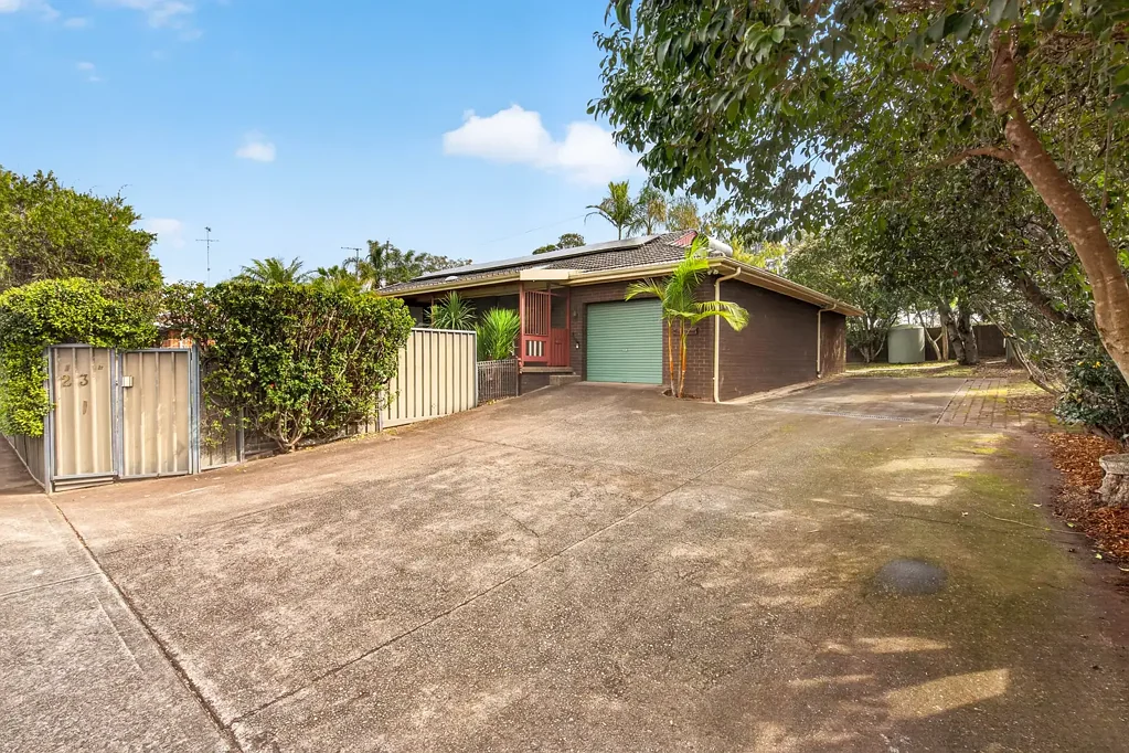Baulkham Hills 4બેડરૂમ Exceptional Family Living in the Matthew Pearce Catchment