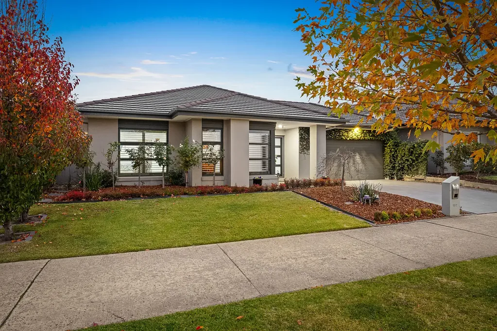 Sandhurst 4 Bedroom Right in the Heart of Prestigious Sandhurst – Your Family's Dream Home Awaits!