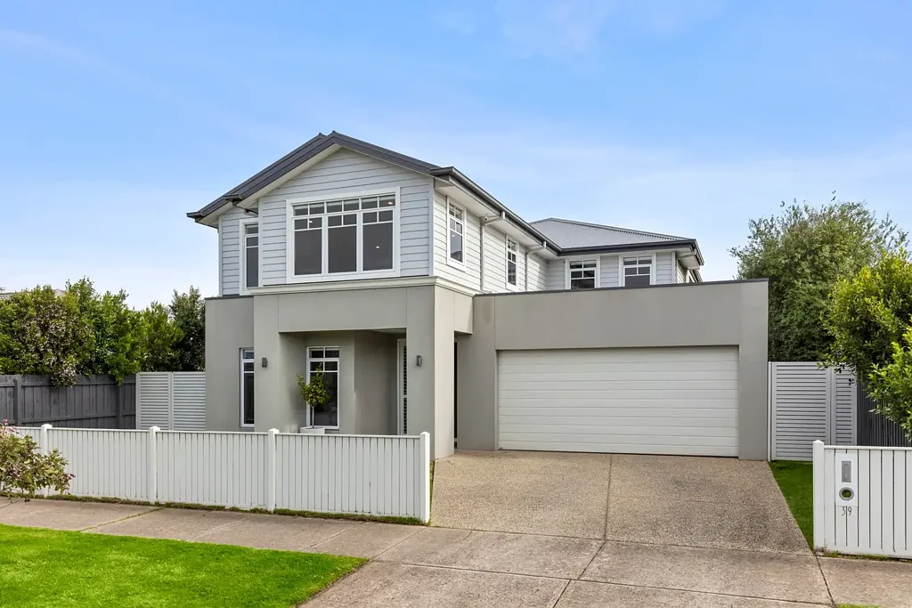 Torquay 5房  Hamptons Inspired Beauty