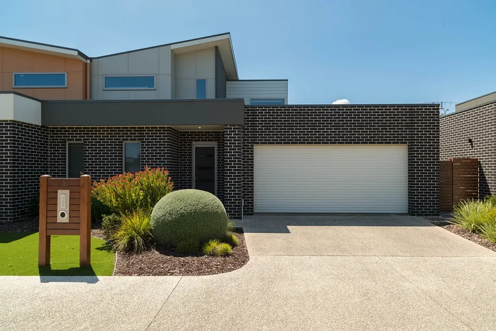 Cowes 3Habitaciones Coastal Living with Premium Amenities Opposite Golf Course