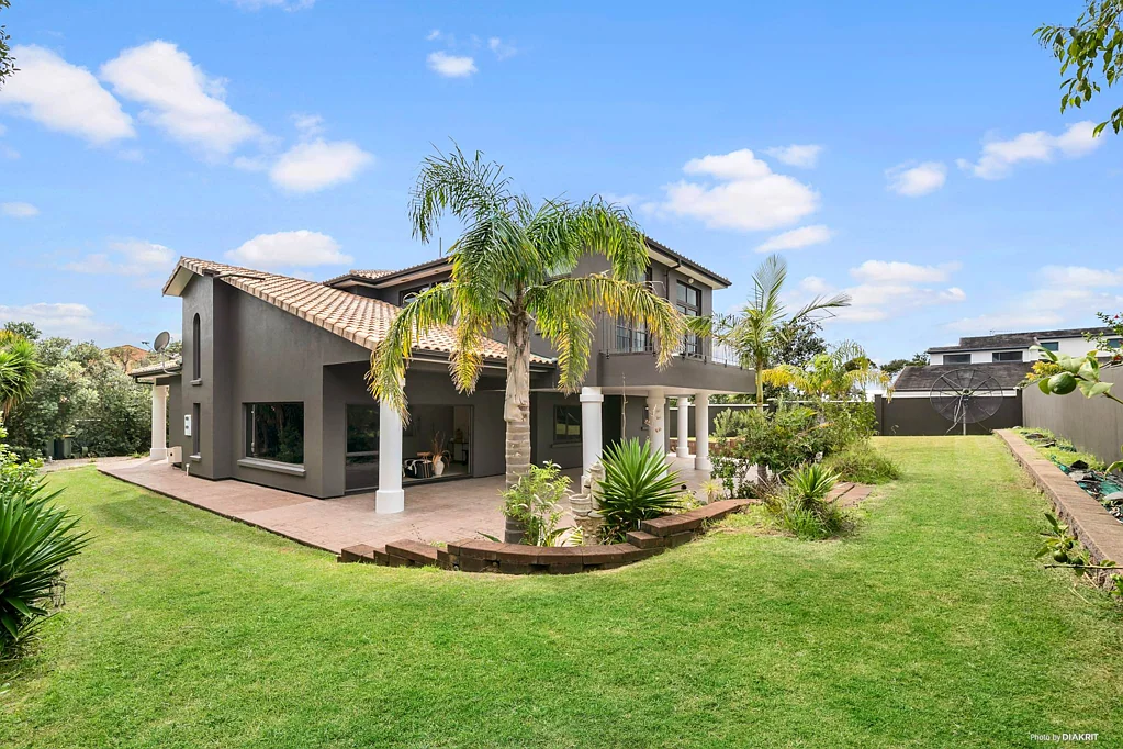 Gulf Harbour 5 Bedroom SPACE. PRIVACY. PRESTIGE.