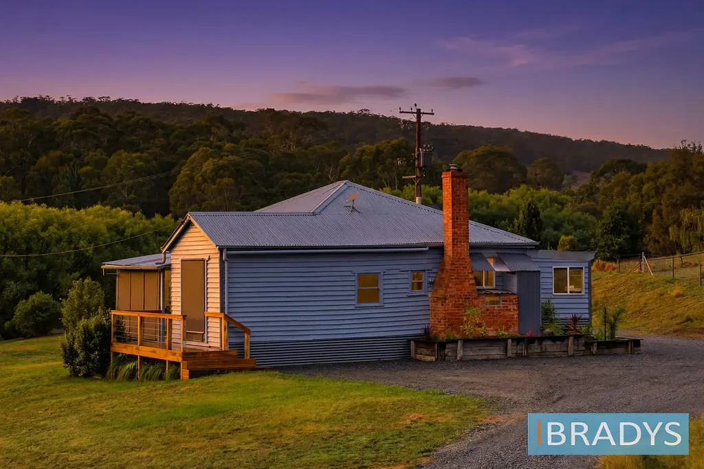 Rossi 3房  Charming 3 bed renovated country cottage with huge 4 bay shed