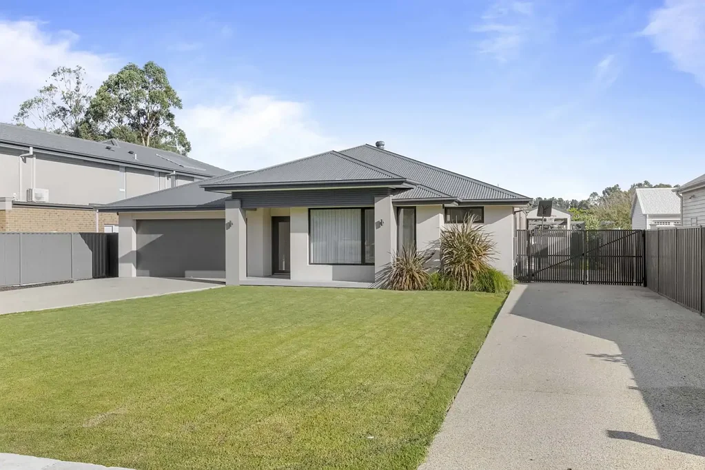 Ballan 4房  Move-In Ready Family Living on a Generous 950m² Allotment in a Sought-After Location