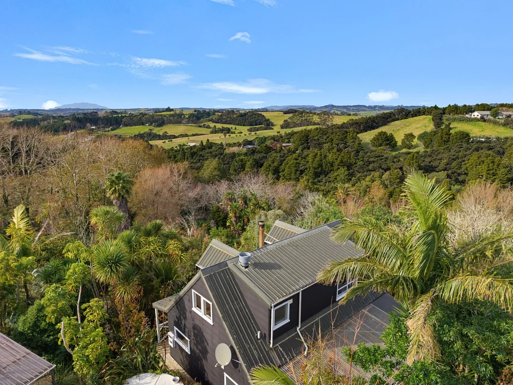 Mangawhai 3房  "Wisteria Cottage" with Views on 1.17 ha