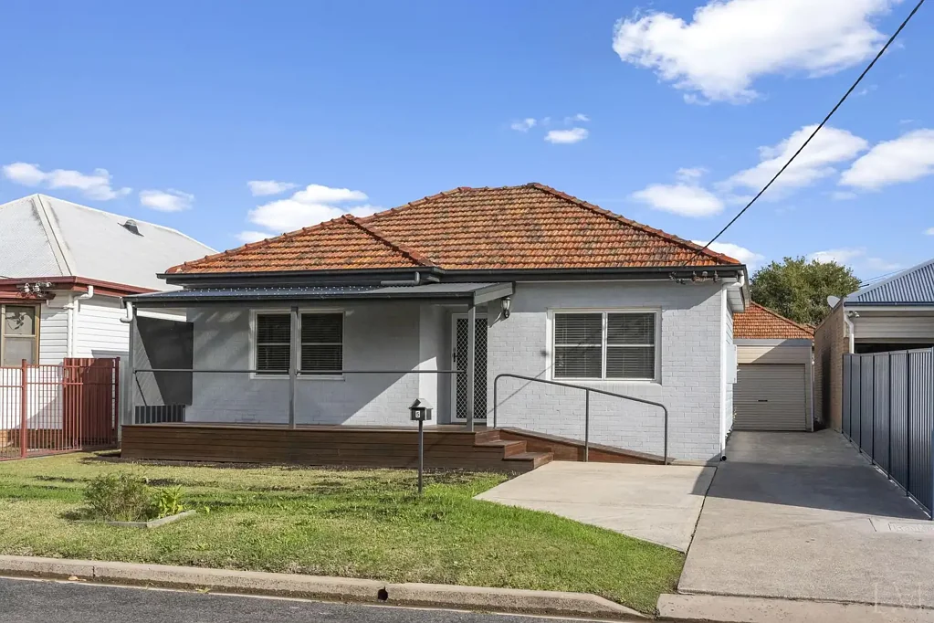 Georgetown 2બેડરૂમ Crisply Updated Two-Bedder with Rare Blank Canvas Yard
