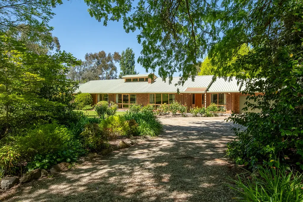 51 FITZPATRICK DRIVE, Staghorn Flat, VIC 3691