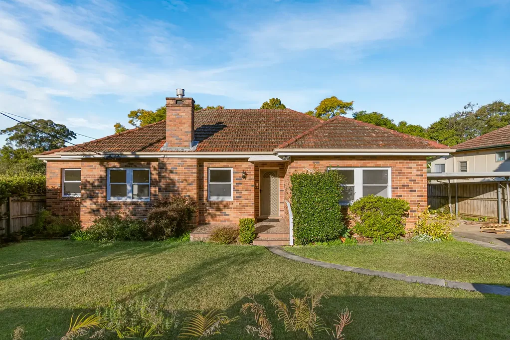 Spacious family home with character in prime Asquith location