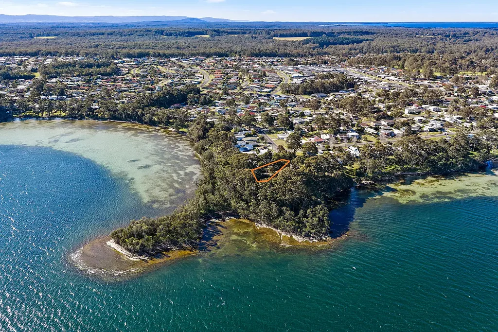 Sanctuary Point WATERFRONT RESERVE LAND WITH ENDLESS POTENTIAL