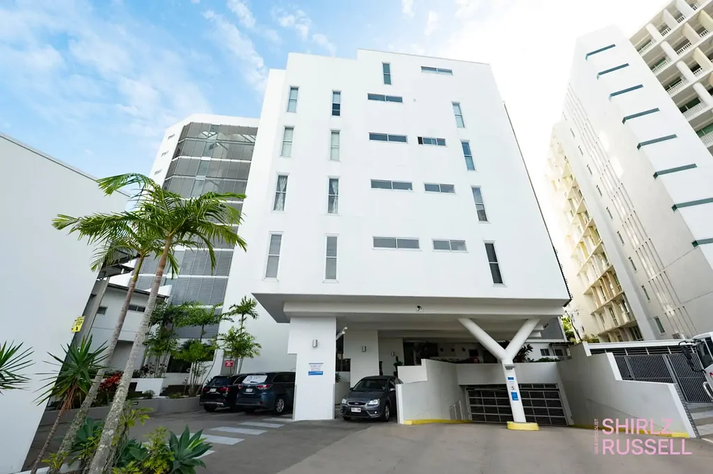 Mackay 3 Bedroom Resort-Style Living with Riverfront Vibes – Ground Floor, Secure, and Bursting with Natural Light