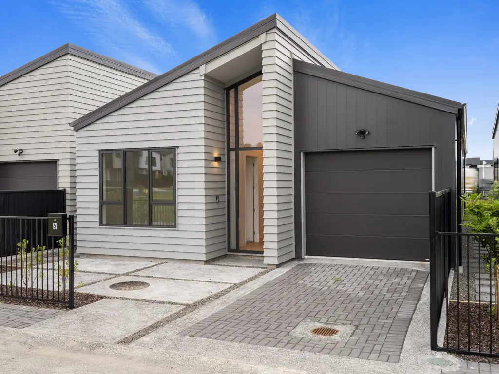 Milldale 3房  Afforbale Luxurious Living - Modern Gem !!