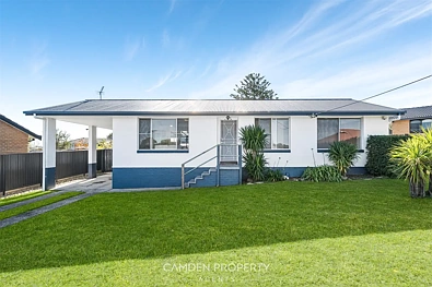 3 Blackbutt Place, The Oaks, NSW 2570, 3房, 1浴, House