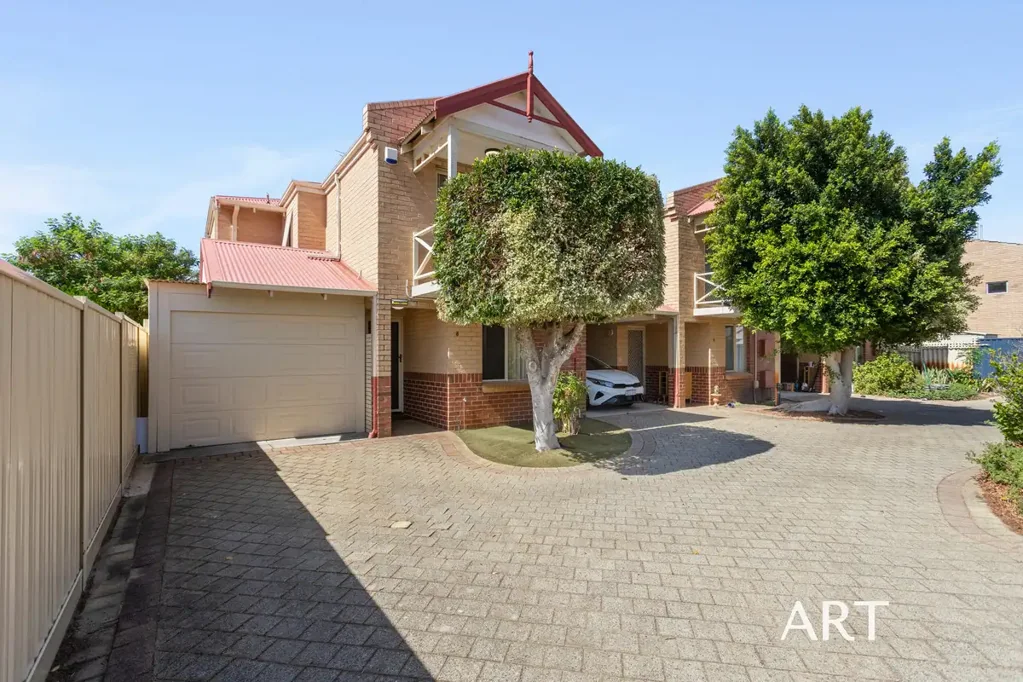 Como 3 Bedroom MODERN TOWNHOUSE MINUTES FROM THE CBD