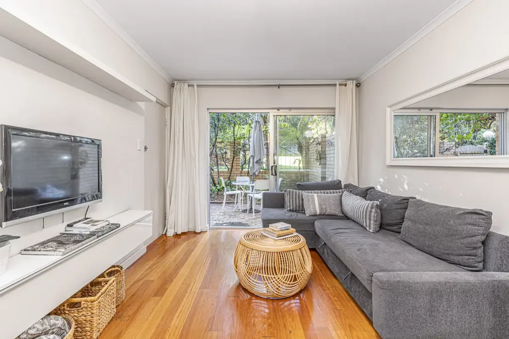 Jolimont 1房  Courtyard Charm Between the City and the Coast
