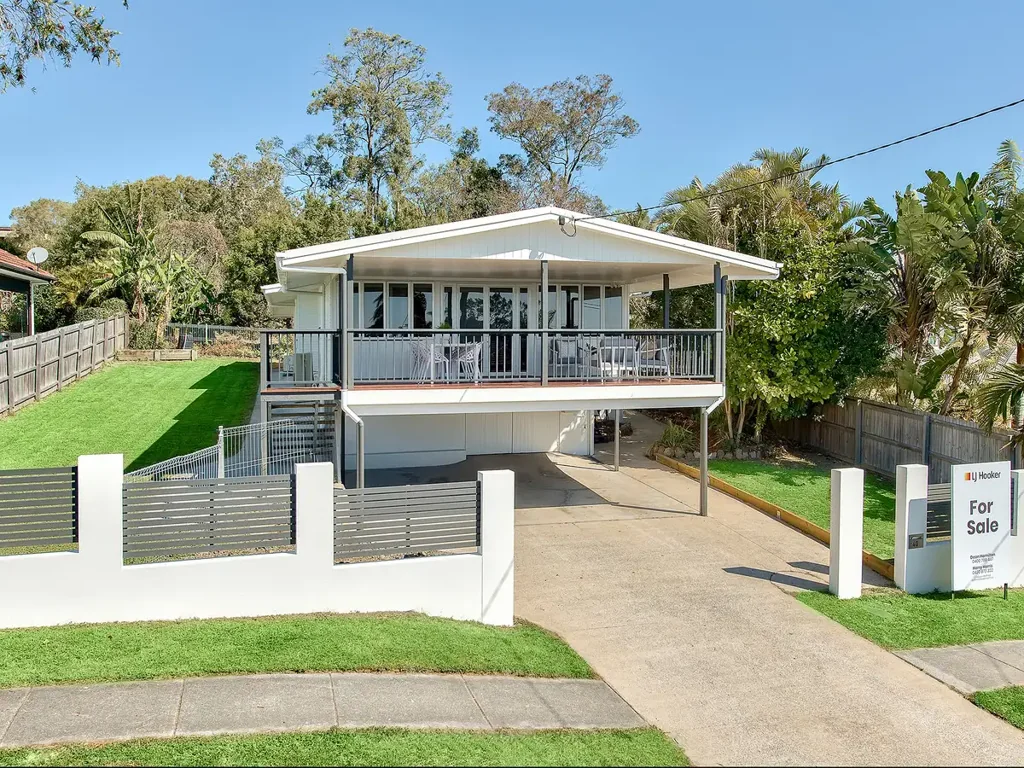 Geebung 4 Bedroom FULLY RENOVATED - VIEWS TO GLASSHOUSE MOUNTAINS!