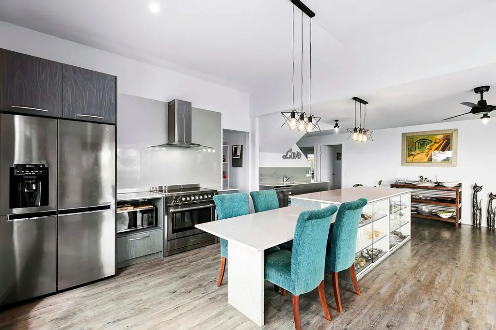 River Heads 3ห้องนอน Immaculate Home in Tranquil Position - Water Views