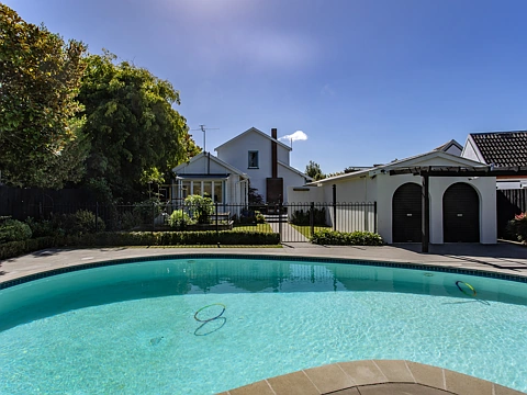 Saint Albans 4房  Owners Purchased - Must Sell!