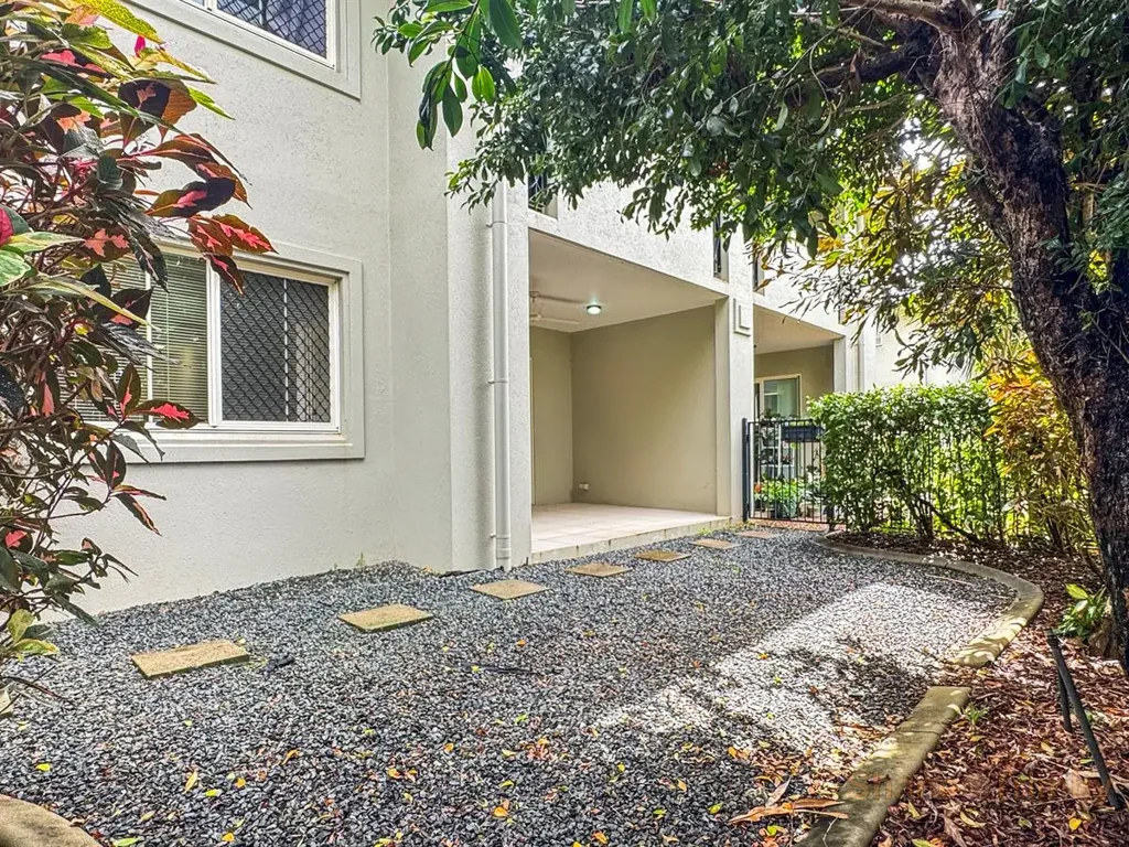 Redlynch 2房  Spacious Downstairs Apartment