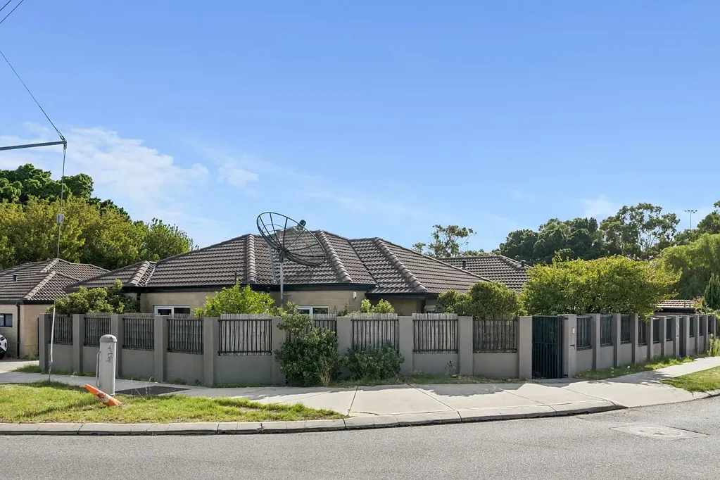 Easy, Secure Living in the Heart of Nollamara