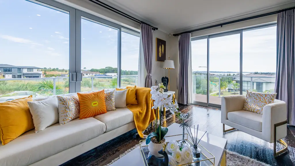 Beachlands 5 Bedroom Exceptional Corner House with Spectacular Views