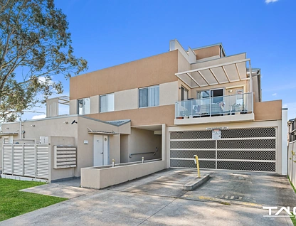 10/18 Paskin Street, Kingswood, Outer Western Sydney, 3 rūma, 2 rūma horoi, Unit