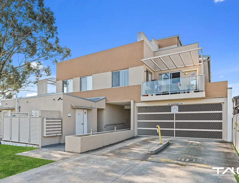 10/18 Paskin Street, Kingswood, Outer Western Sydney, 3 rūma, 2 rūma horoi, Unit