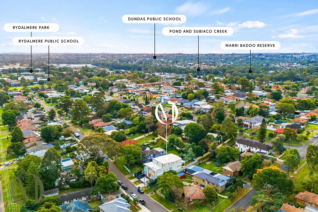 Rydalmere 5房 五卧复式阳光满溢 精心设计便利生活 主卧带独卫阳台 底层客房灵活实用 现代厨房中央空调 步行学校交通河畔 Elegant Five-Bedroom Duplex Combining Sunlit Spaces, Modern Comfort, and Unbeatable Convenience