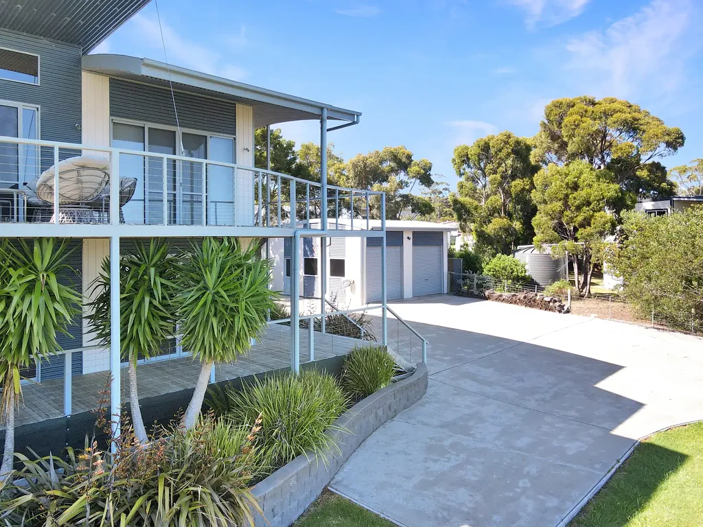 Binalong Bay 3 Bedroom Arguably the Best View in Binalong Bay