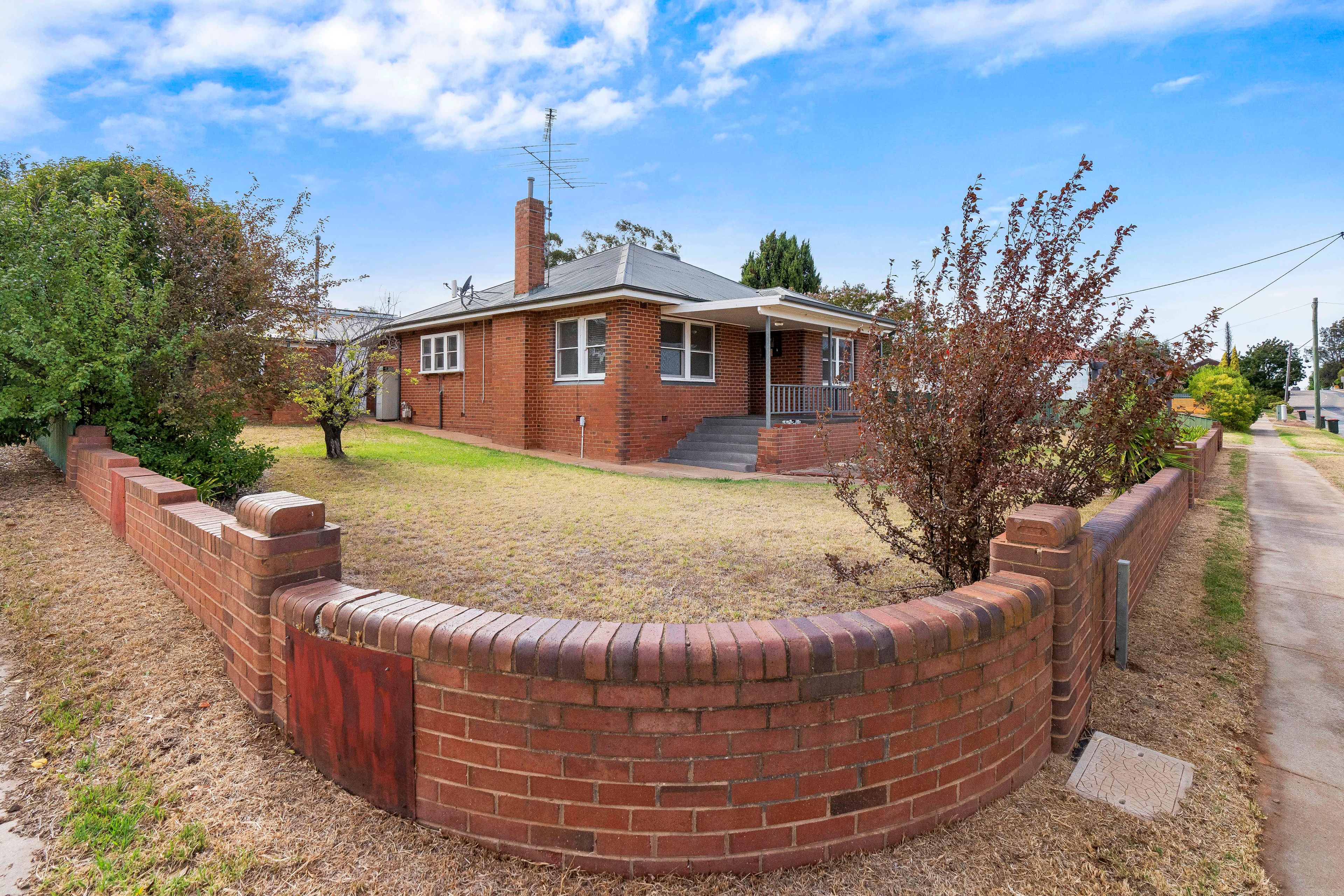 149 COWABBIE ST, COOLAMON NSW 2701, 0 રૂમ, 0 બાથરૂમ, House