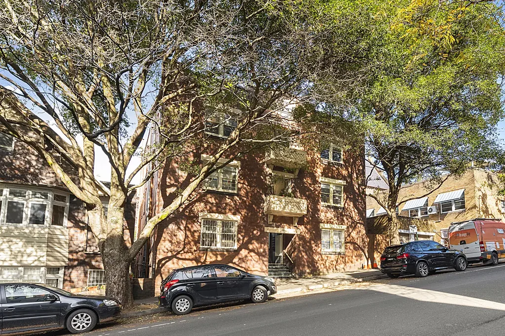 Charming art deco apartment in prime Rushcutters Bay location