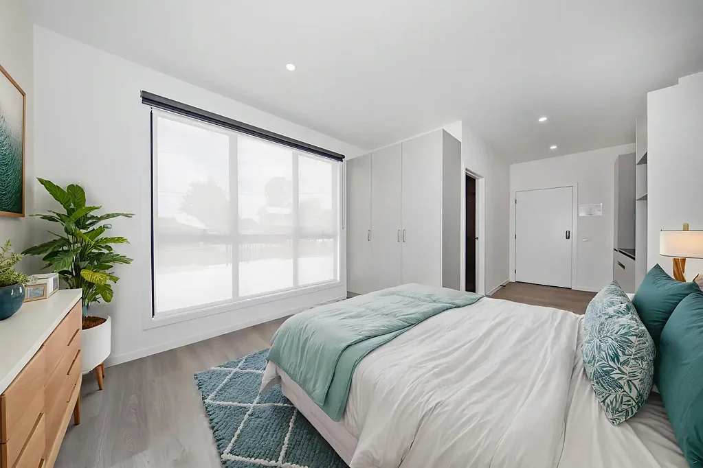 FULLY FURNISHED, PRIVATE ROOM + PRIVATE ENSUITE INCLUDING ALL BILLS - AVAILABLE NOW - PREMIUM ACCOMMODATION IN MELTON