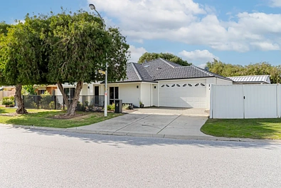 Port Kennedy 6房  The ultimate multi-generational family home.