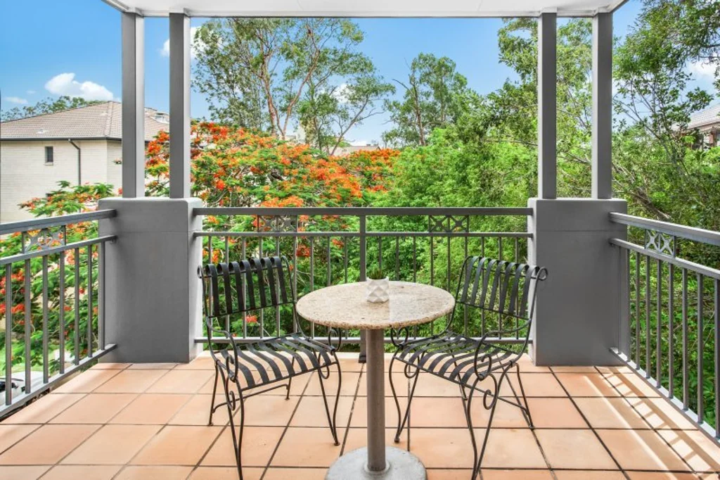 101/300 Sir Fred Schonell Drive, St Lucia, QLD 4067